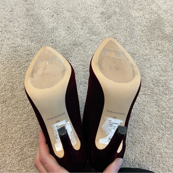 AVA & Aiden red velvet ankle boots Sz 7 NWT - Picture 7 of 9